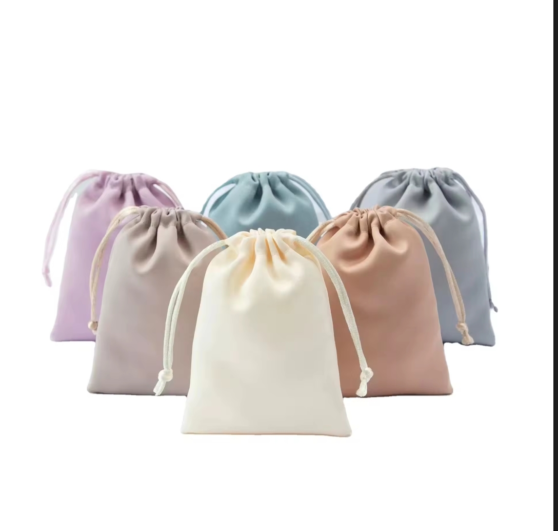 Custom Logo Printed Pink White Black Drawstring Cosmetic Jewelry Gift Bag Velvet Pouch Suede Satin Bag With Ribbon