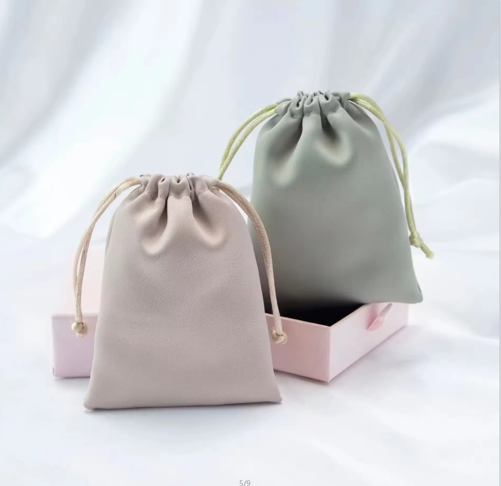 Custom Logo Printed Pink White Black Drawstring Cosmetic Jewelry Gift Bag Velvet Pouch Suede Satin Bag With Ribbon - 图片 6