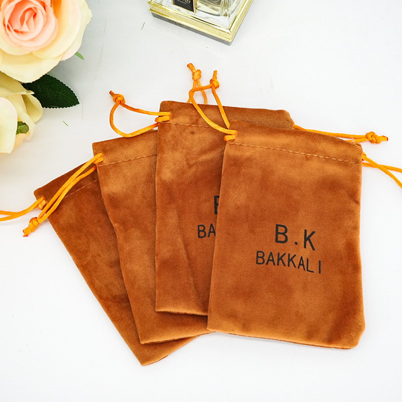 Custom Logo Printed Velvet Drawstring Bottom Cosmetic Pouch Brown Soft Velvet Gift Packaging Dust Bag - 图片 3