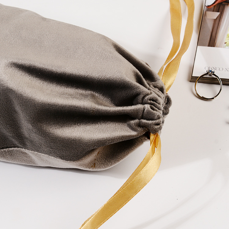 Small Eco Friendly Drawstring Custom Personalized White Velvet Dust Packaging Pouch Jewelry Bag With Logo - 图片 4