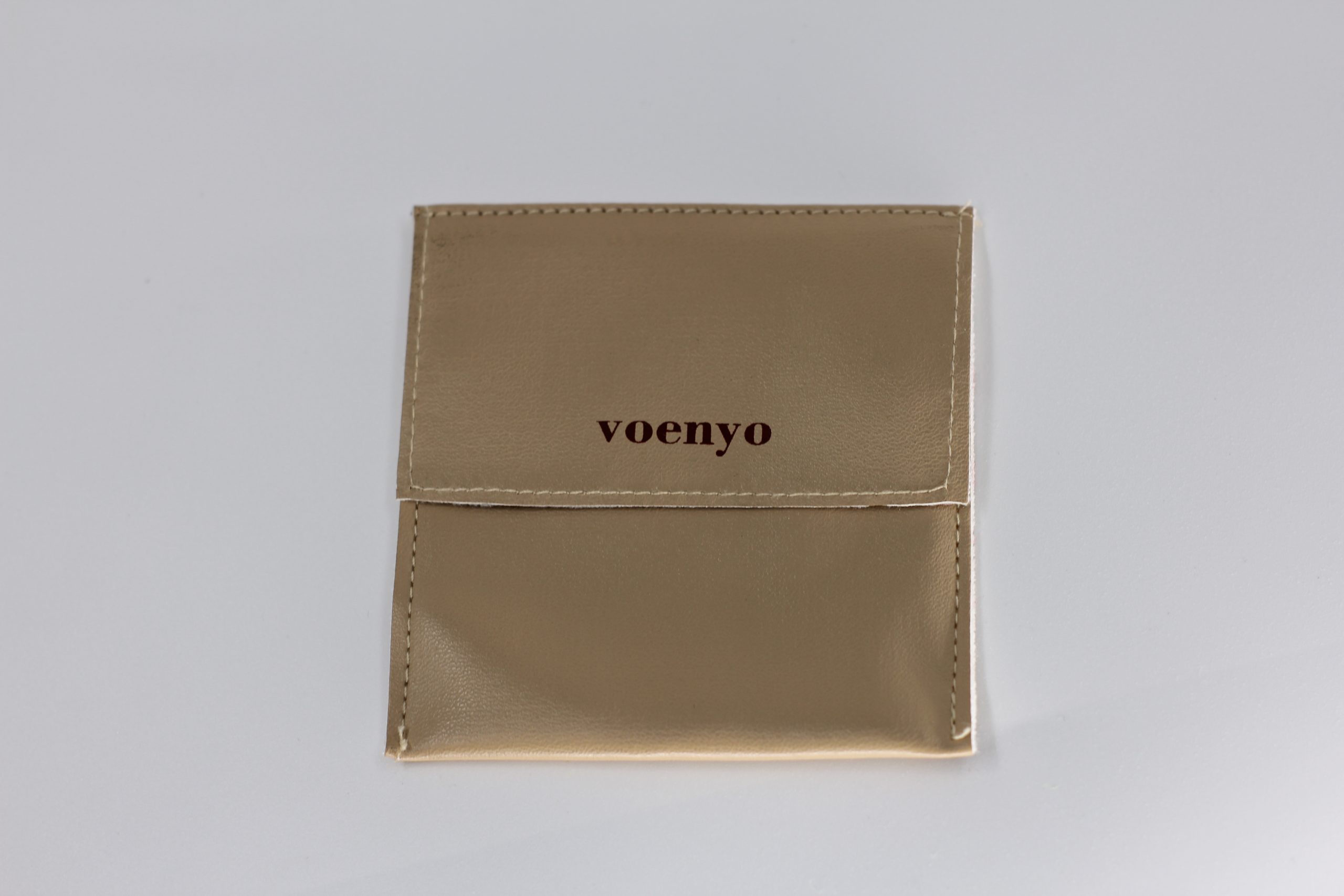 The brown jewelry product packaging bag with customizable logo comes from a Chinese factory - 图片 3