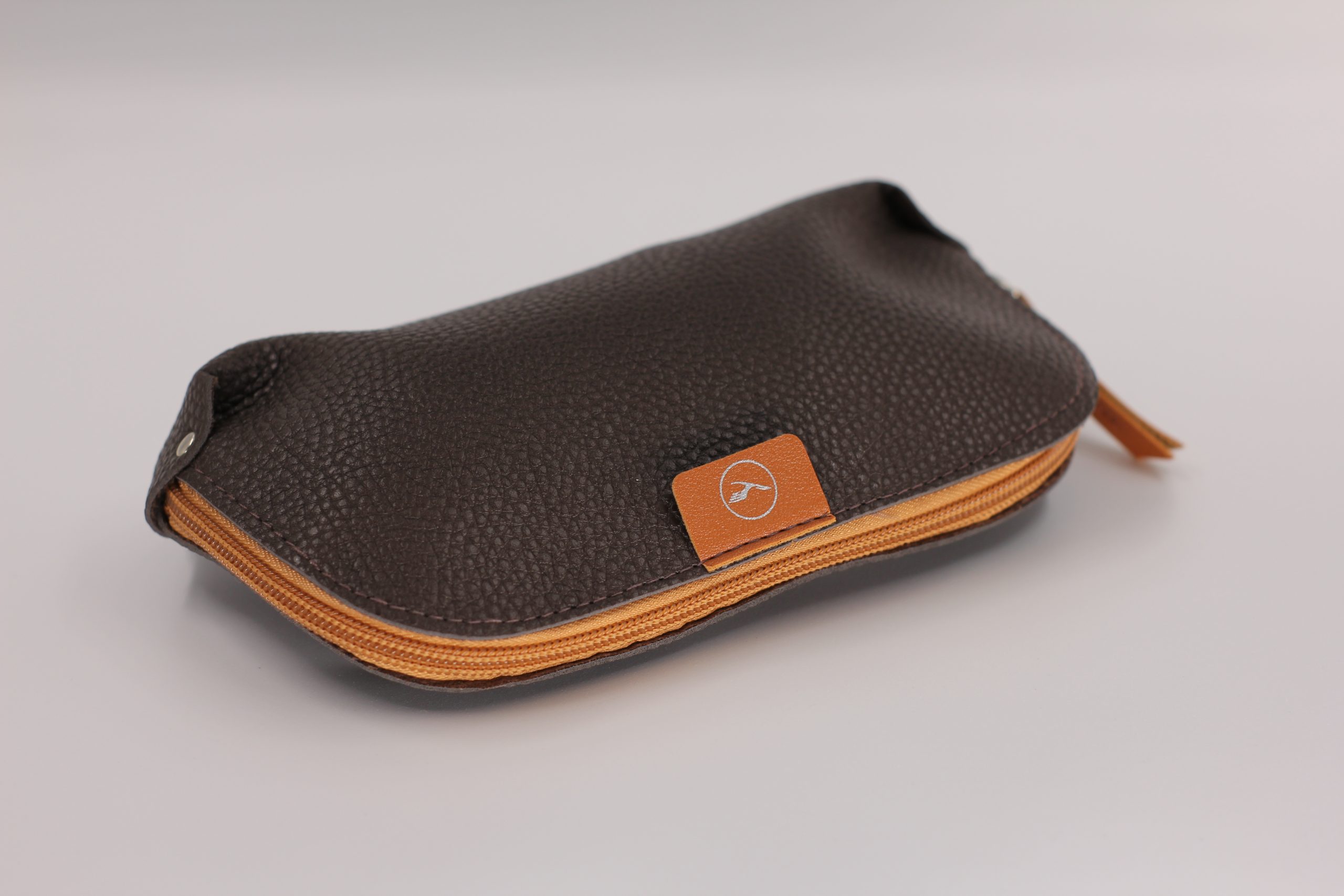High end brown leather product packaging bags from Chinese factories, customizable packaging bags with hot stamping logo