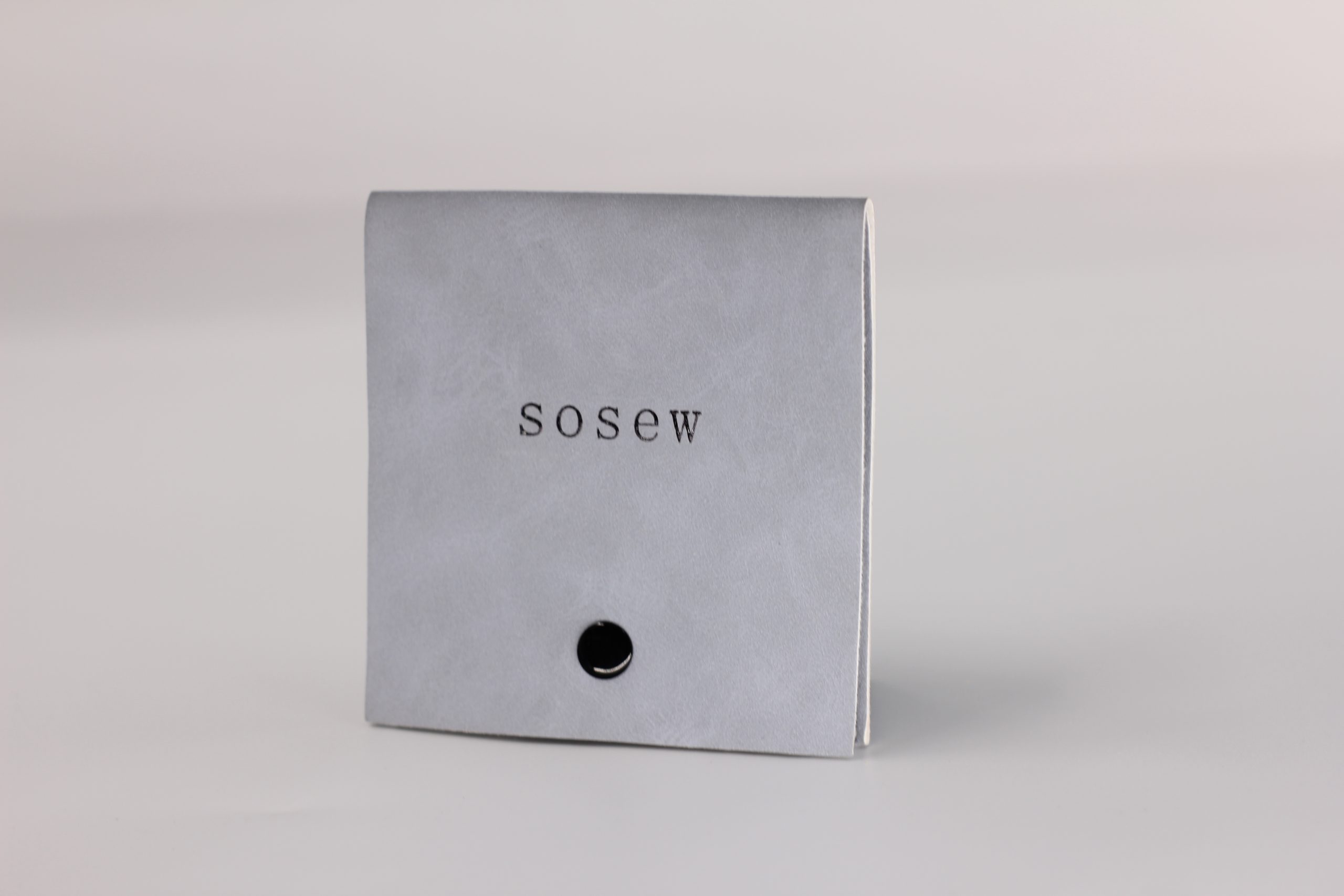 Customized high-end product packaging bags from a bag factory in China