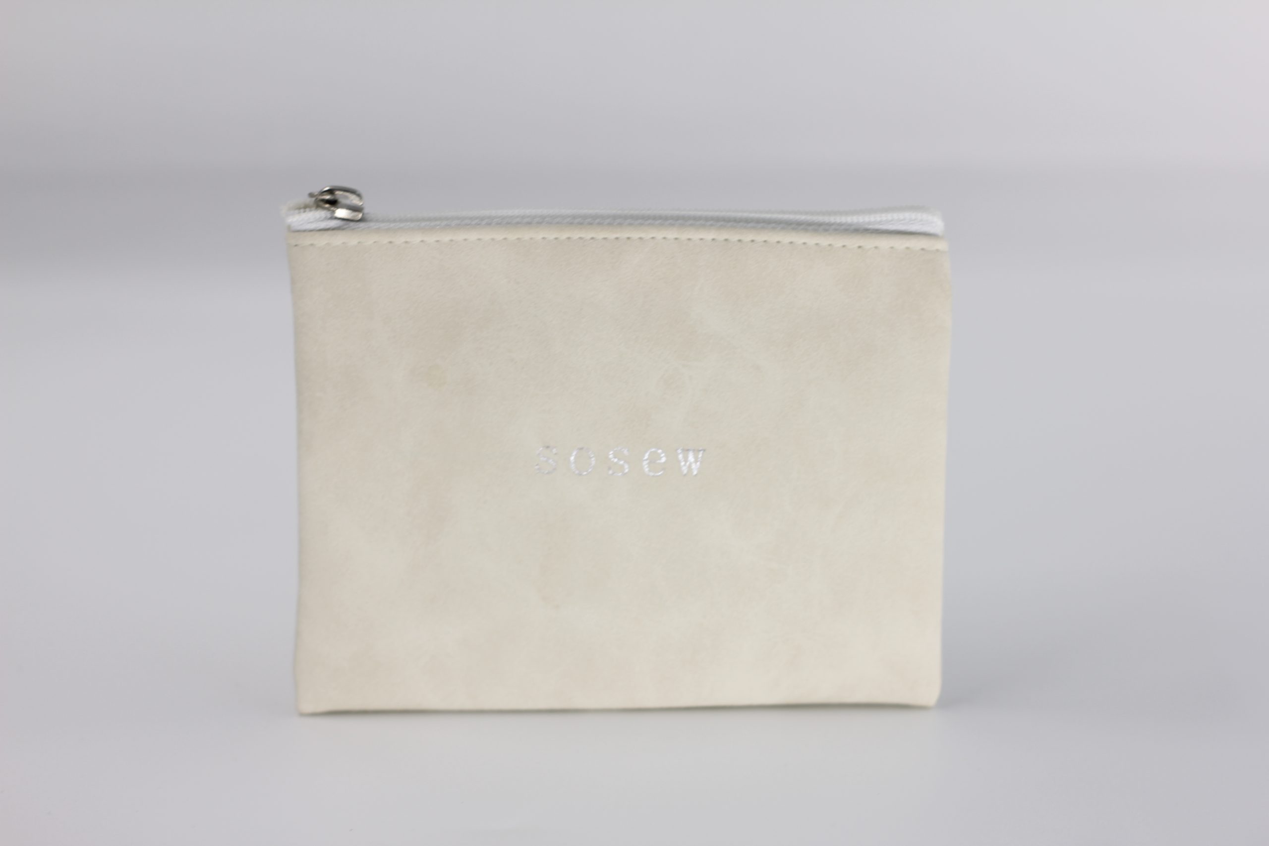 Velvet bag factory, customers customize beautiful gift packaging velvet bags in colors and sizes