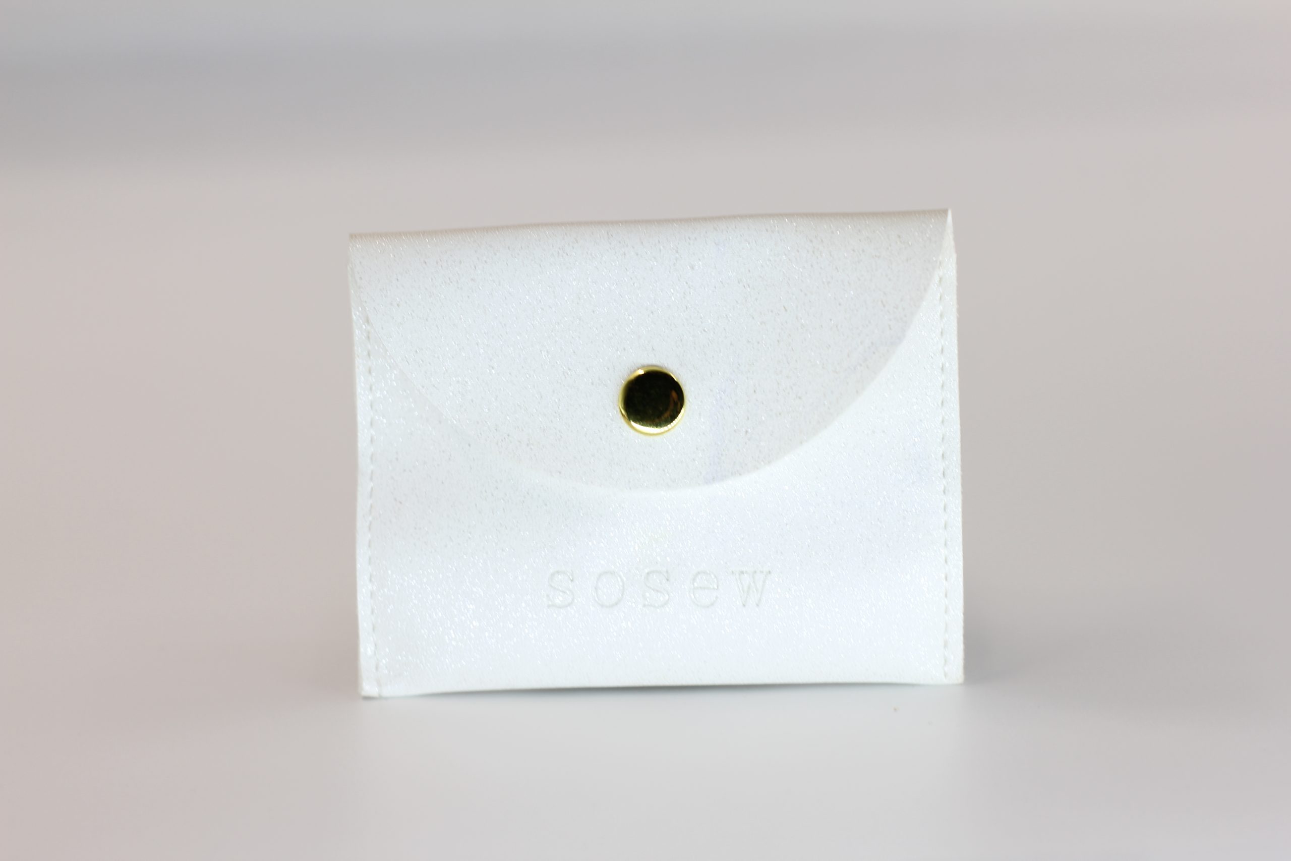 Jewelry packaging bag factory, accepting customers to customize beautiful gift packaging leather bags in colors and sizes